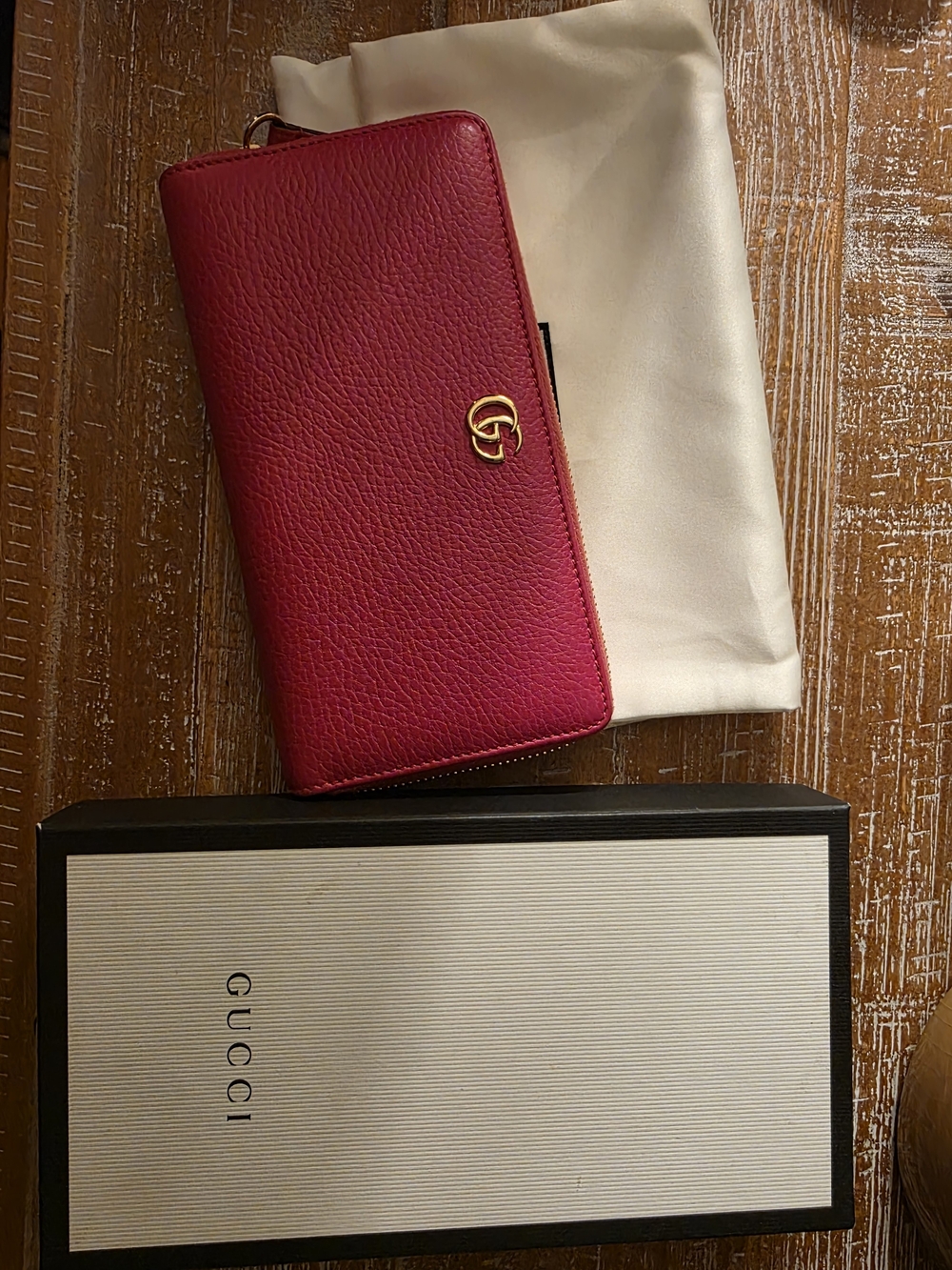 Gucci GG Marmont Leather Zip Around Wallet
